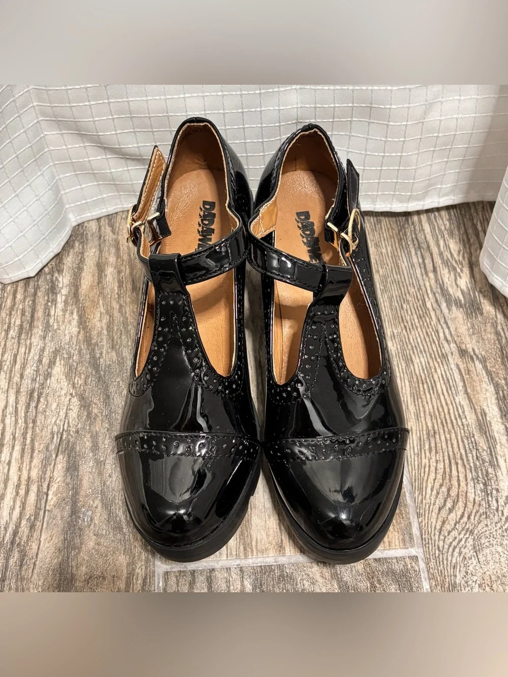 Dadawen Black Mary Jane Chunky Platform Heel T-Strap Shoe Shiny y2K Womens 8.5 - Picture 4 of 8
